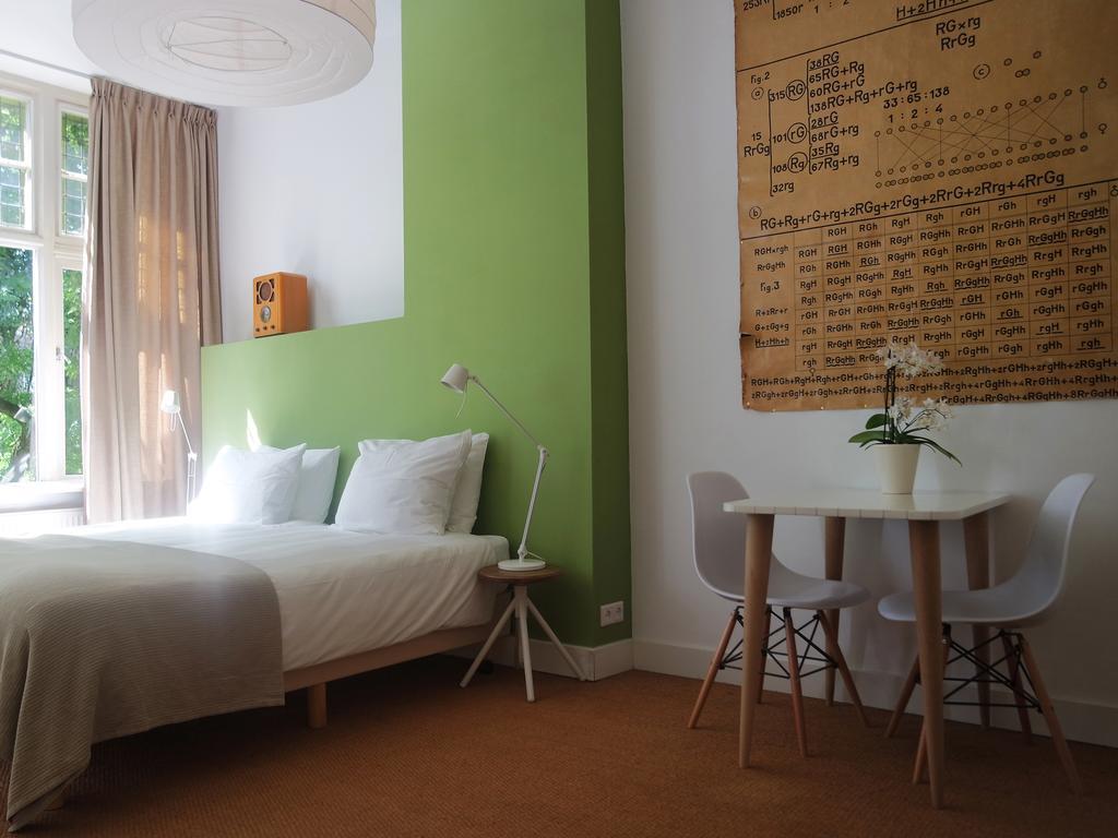 Alberti - Bed & Bike Rotterdam Room photo